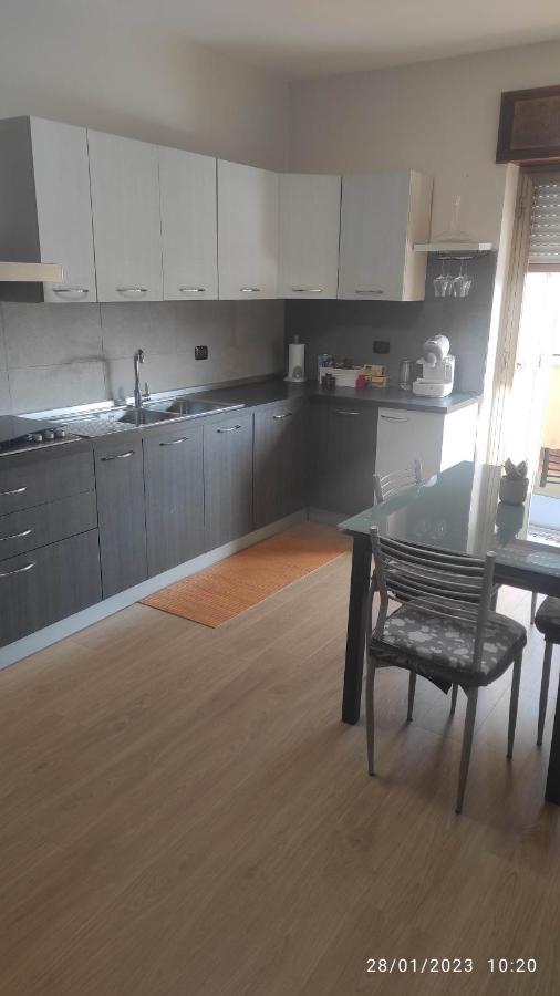 Appartamento in zona residenziale Surdo Esterno foto