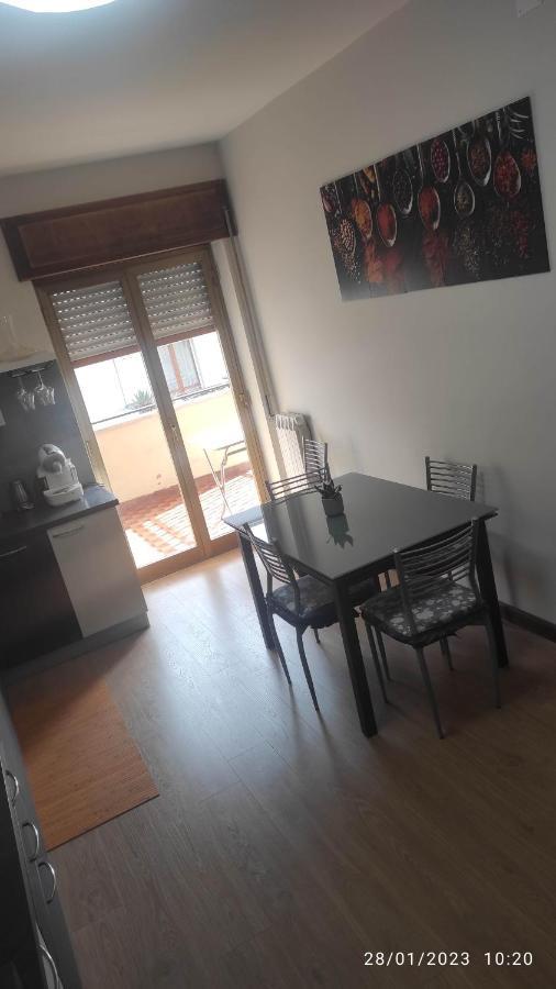 Appartamento in zona residenziale Surdo Esterno foto