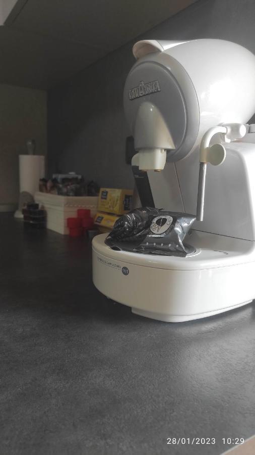 Appartamento in zona residenziale Surdo Esterno foto